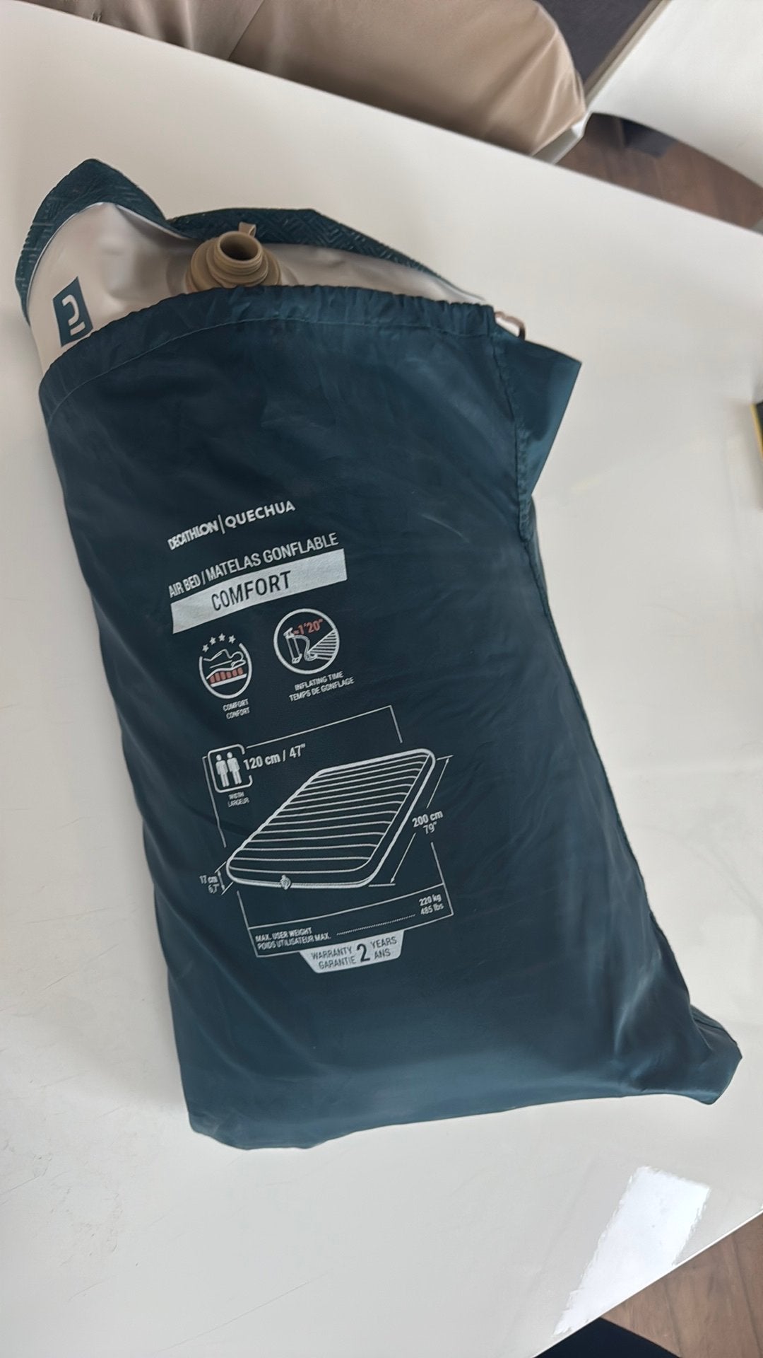 Matela gonflable decathlon 120cm, Caravanes & Camping, Matelas pneumatiques, Enlèvement, Utilisé