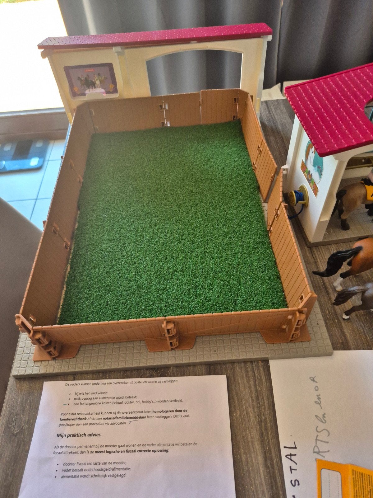 Piste schleig met gras, Ophalen