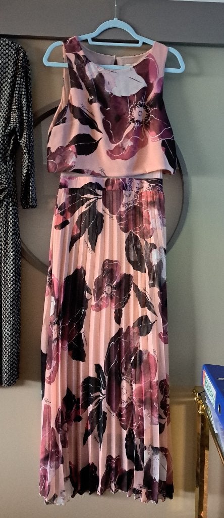 Rinascimento Bloemenprint Jurk - Maat M, Kleding | Dames, Jurken, Zo goed als nieuw, Maat 38/40 (M), Roze, Onder de knie, Ophalen of Verzenden