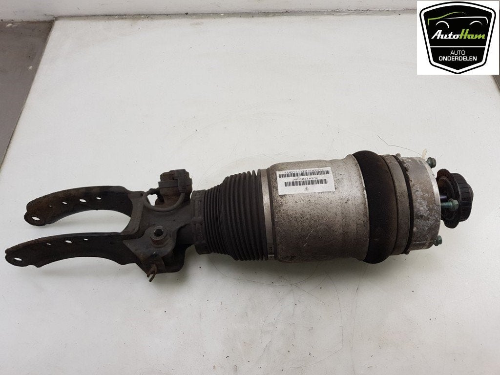 AMORTISSEUR OU ABSORBEUR DE CHOC AVANT GAUCHE Cayenne (9PA), Sodener Straße 9
65824  Schwalbach, DE, Porsche, Utilisé, Continental Aftermarket & Services GmbH