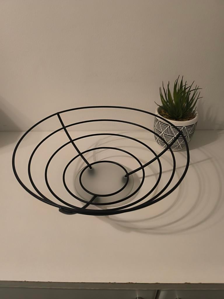 Corbeille à fruits noirs en parfait état, Enlèvement ou Envoi, Rond, Comme neuf, Autres matériaux