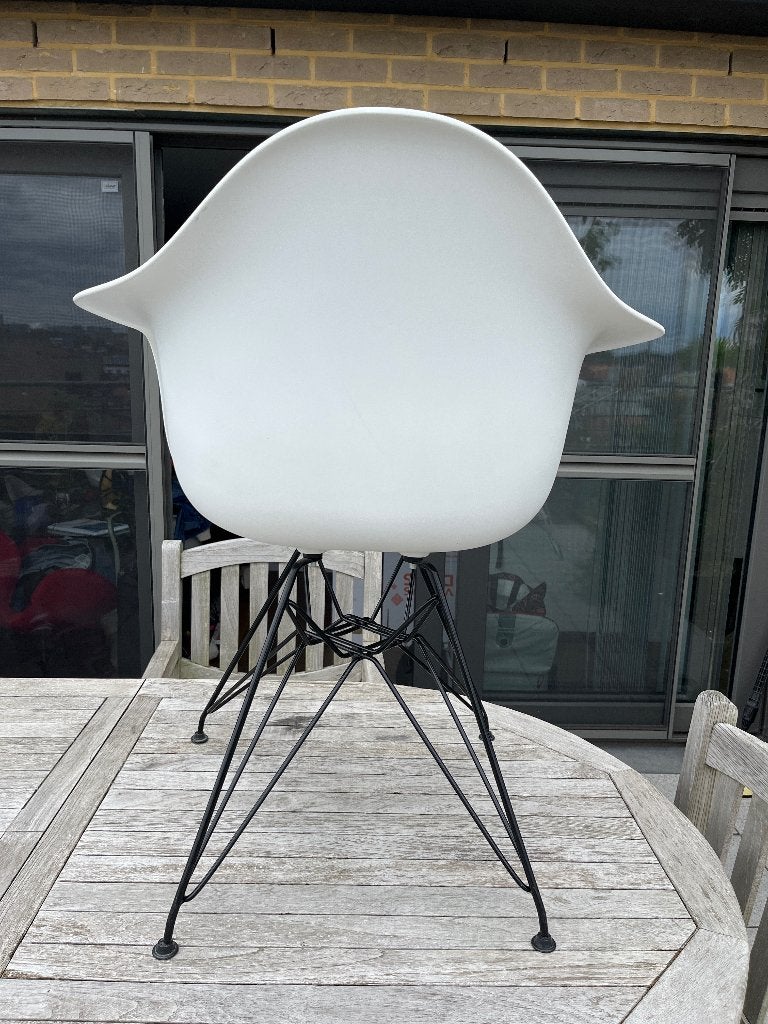 Copie des chaises Eames, Comme neuf, Synthétique, Enlèvement, Blanc