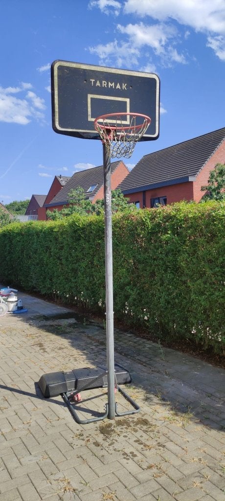 Basketbalpaal Kipsta B100 verstelbaar in goede staat, Sports & Fitness, Basket, Enlèvement, Utilisé, Anneau, Panneau ou Poteau