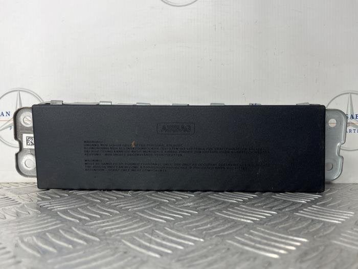 Airbag genou gauche d'un Mercedes E-Klasse, -, 3 mois de garantie, Utilisé, -