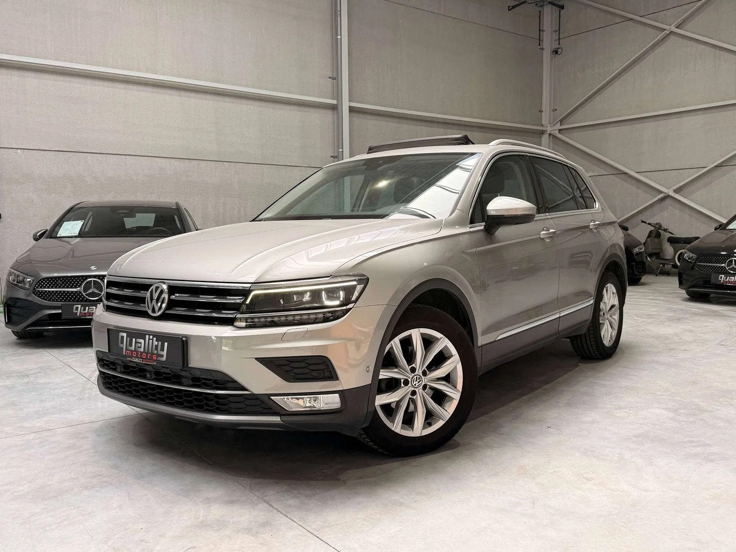 Volkswagen Tiguan Tiguan 1.4 TSI ACT Highline BMT DSG, Automaat, 4 cilinders, Leder, 5 zetels