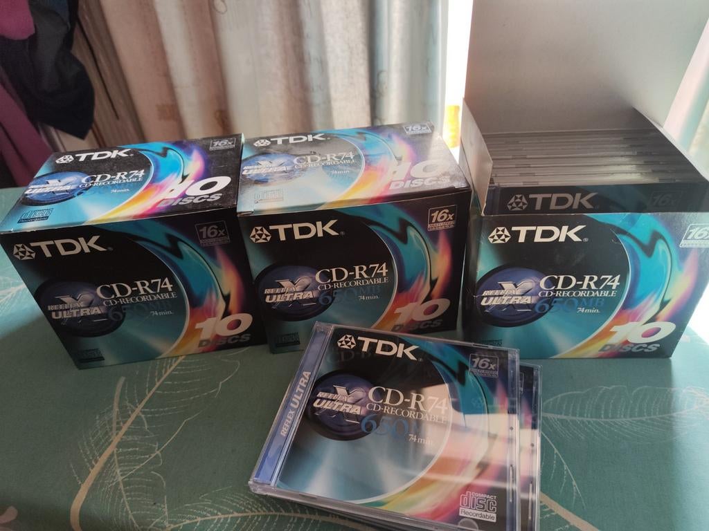 CD-R74 neuf (29 pièces), Ophalen, Nieuw, Cd, TDK
