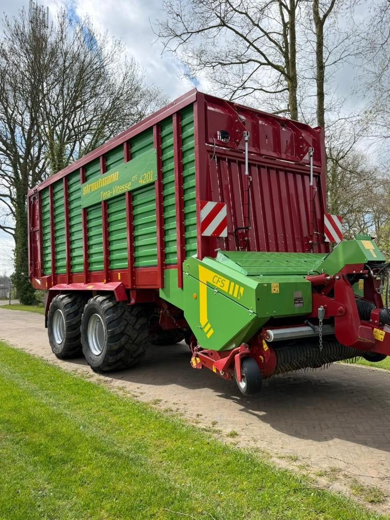 Strautmann tera vitesse 4201 giga 4001 4002, Zakelijke goederen, Ophalen