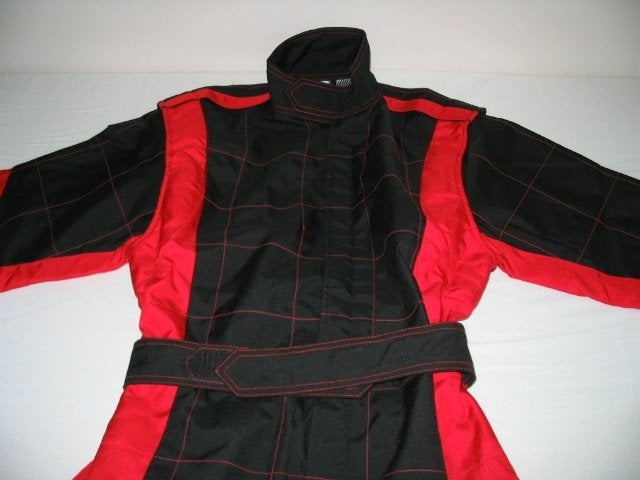 Karting overall voor jonge karter (laatste stuk - maat 48), Sports & Fitness, Enlèvement ou Envoi, Neuf, Vêtements ou Chaussures