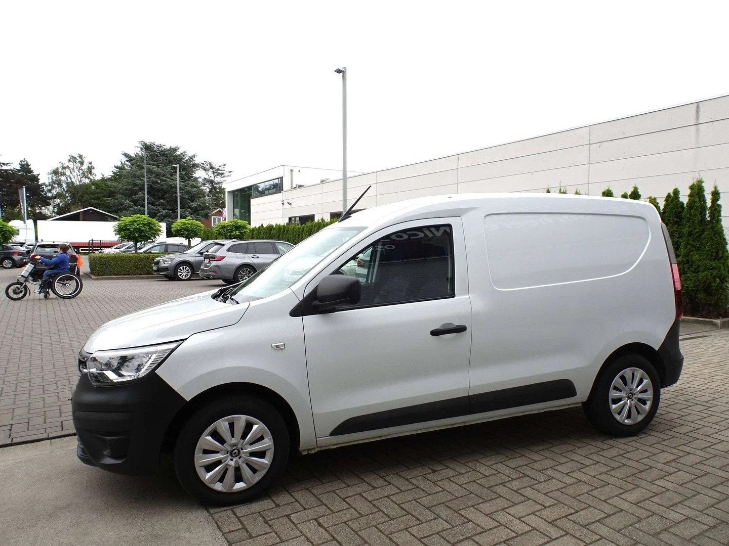 Renault Express 1.5 Blue dCi Confort 2pl. CARPLAY,CAMERA,NAV, Autos, Euro 6, Entreprise, 2 places, Noir
