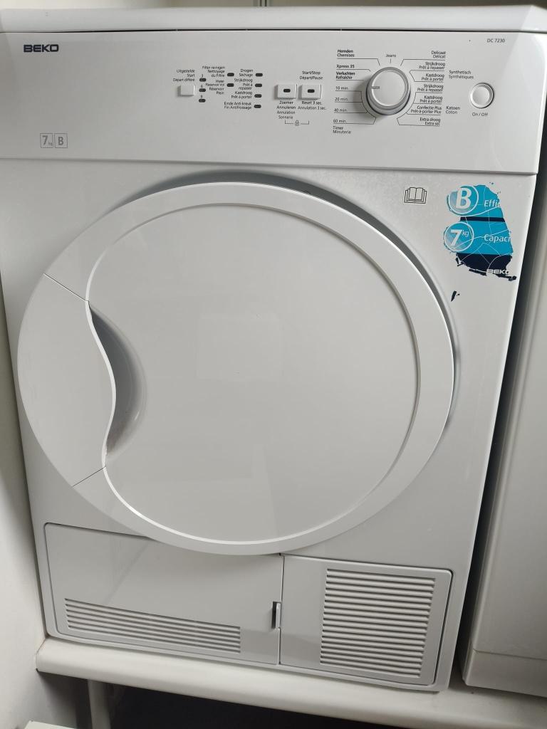 Buitenkast: nieuwe droogkast, Elektronische apparatuur, Droogkasten, Ophalen, 6 tot 8 kg, Zo goed als nieuw, Voorlader