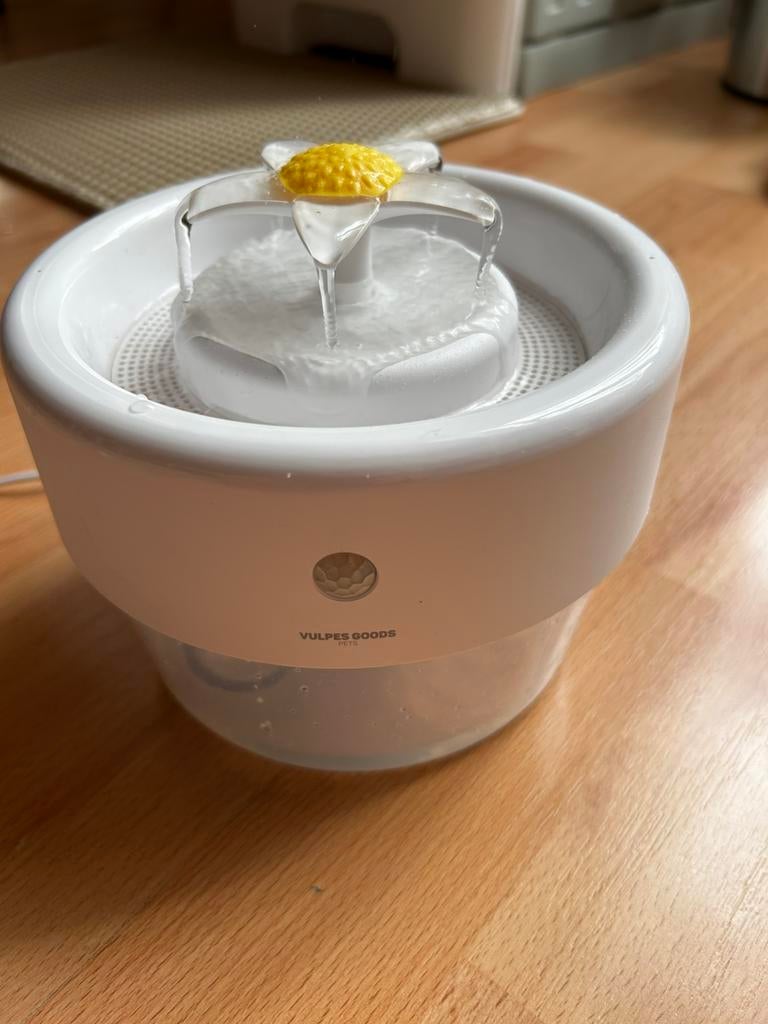 Waterfontein MET SENSOR voor kat en hond, Enlèvement, Comme neuf