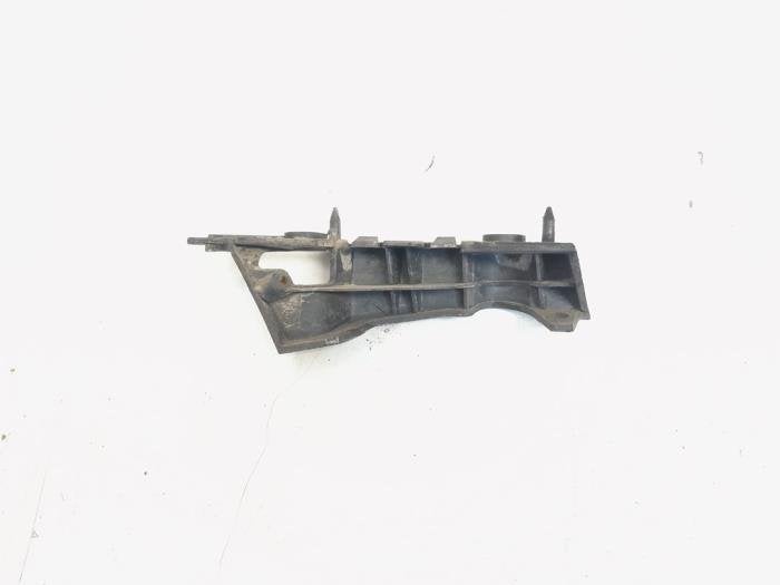 Bumpersteun rechts-voor van een Audi A4, Auto-onderdelen, Carrosserie, Audi, Gebruikt, 3 maanden garantie, Ophalen of Verzenden