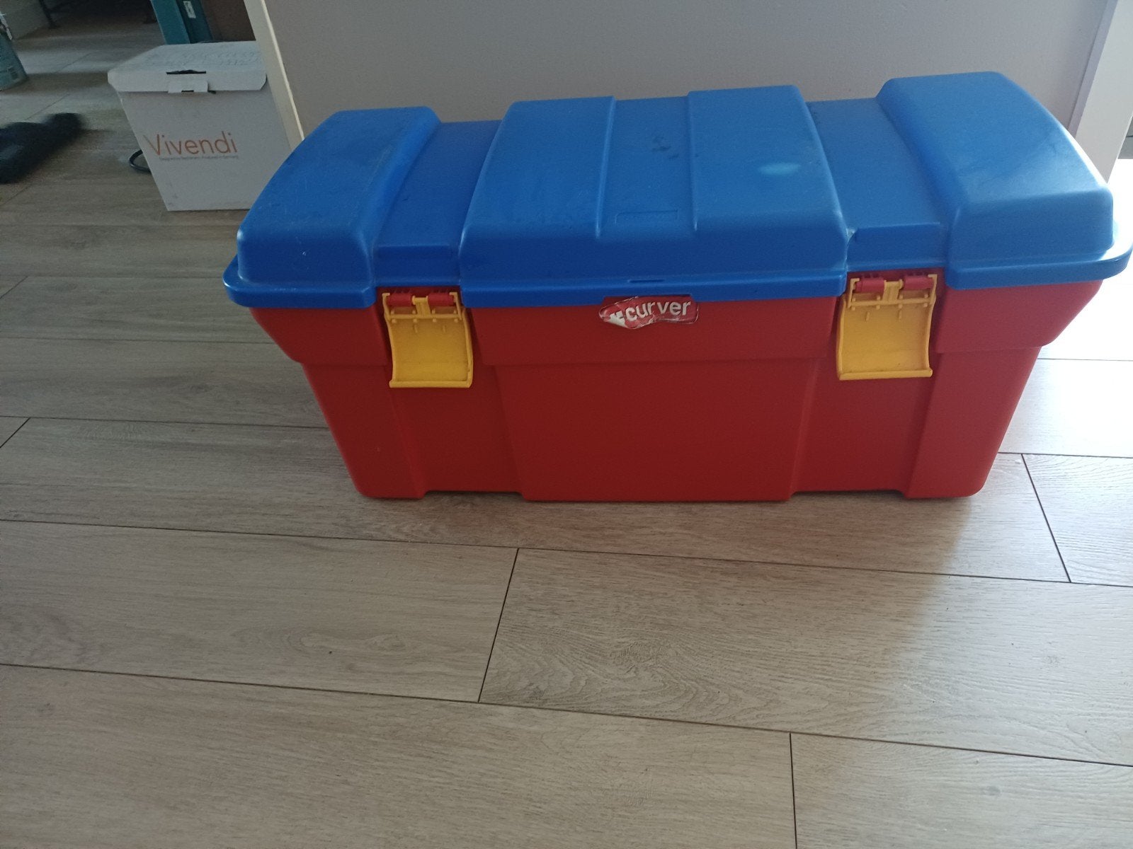 2 curver bakken  binnenmaat 73 x 31 x 27 cm, Doe-het-zelf en Bouw, Gereedschapskisten, Ophalen, Gebruikt