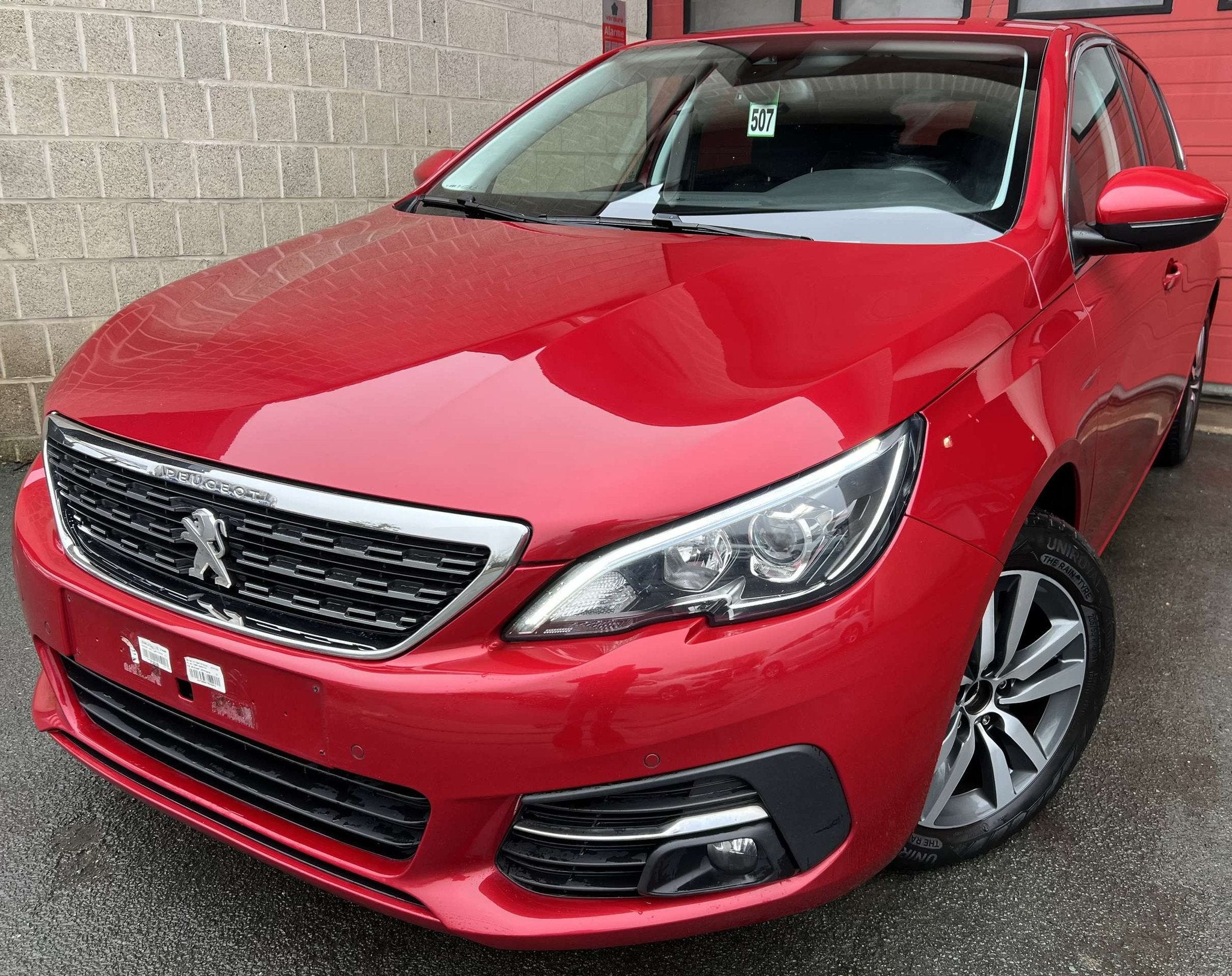 Peugeot 308 1.5 BlueHDi Active Pack S + CAMÉRA + NAVIGATION, Rouge, Achat, Euro 6, Entreprise