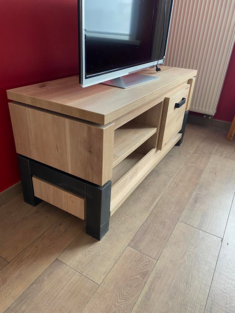 Houten TV-meubel te koop in prima staat, Ophalen, Zo goed als nieuw