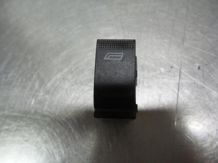 Commutateur vitre électrique d'un Audi A3 (A3 96-), Autos : Pièces & Accessoires, Tableau de bord & Interrupteurs, Audi, Utilisé