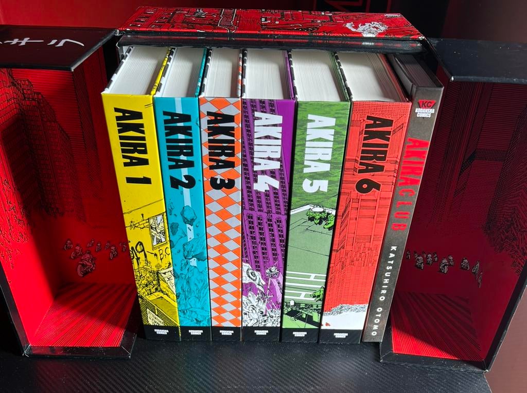 Akira 35th Anniversary Box Set - Hardcovers, Complete serie of reeks, Ophalen of Verzenden, Zo goed als nieuw, Japan (Manga)
