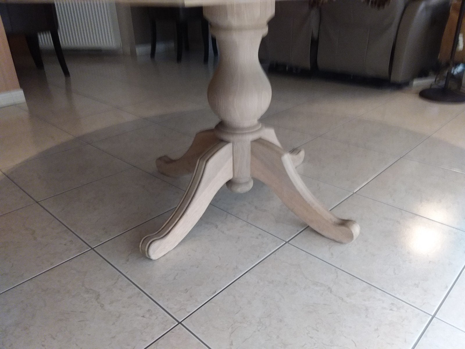 Te koop ronde tafel  142 cm, Huis en Inrichting, Tafels | Eettafels, Ophalen