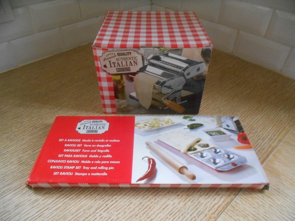 Machine à pâtes + moule à ravioles, Maison & Meubles, Enlèvement ou Envoi