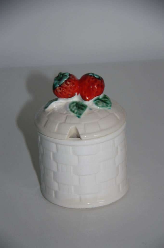 Vintage aardbeien confituur potje * 11 cm, Ophalen of Verzenden, Huis en Inrichting
