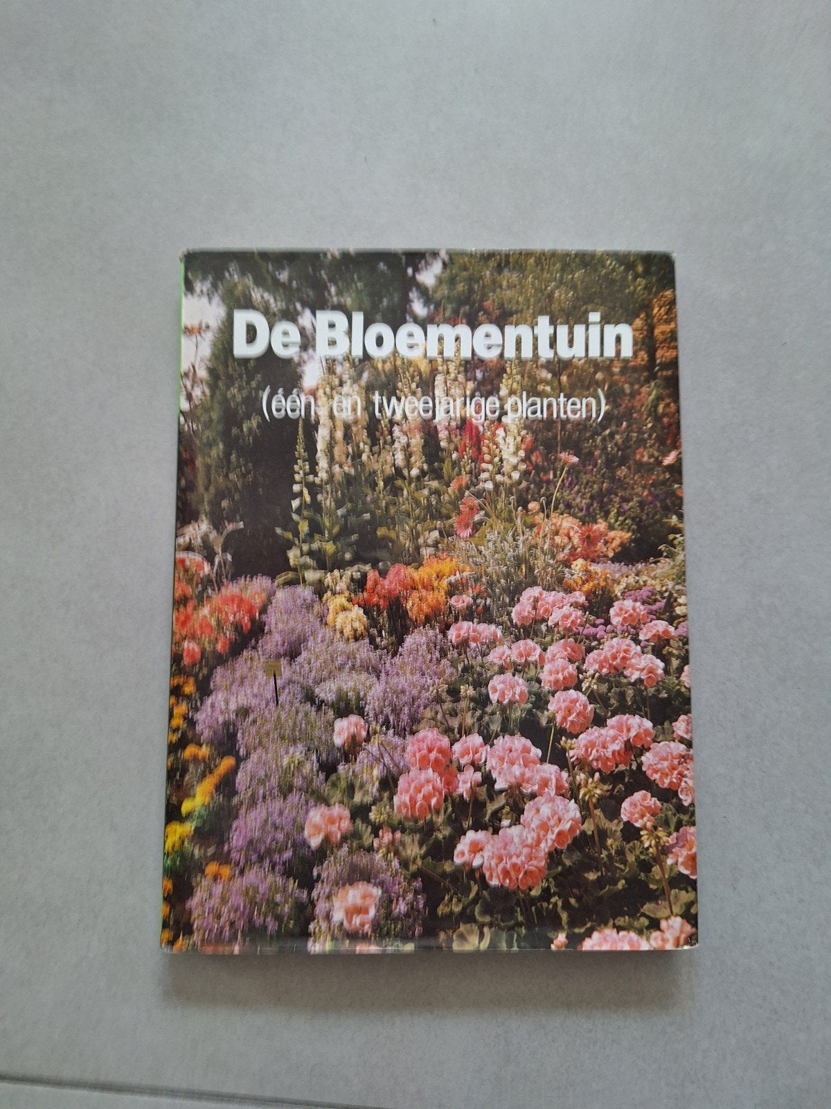 Boek De Bloementuin, Gelezen, Ophalen of Verzenden, Tuinieren en Tuinplanten, Lekturama