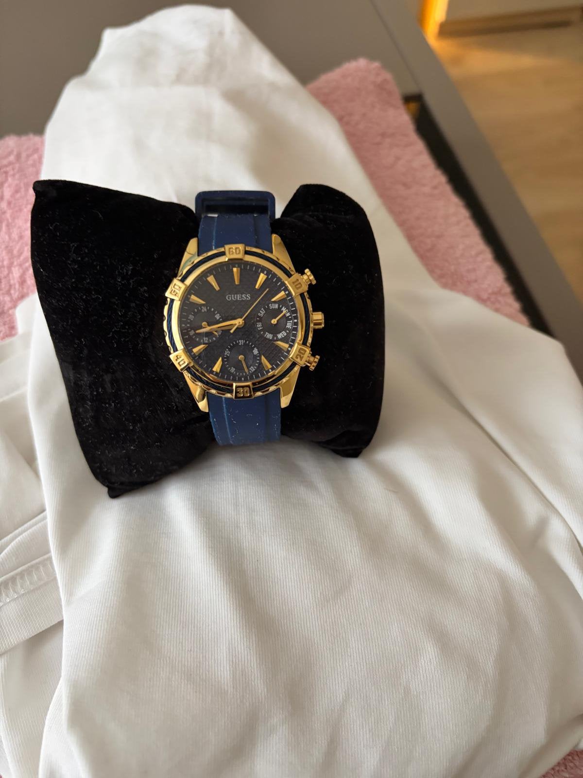 Guess montre femme, Enlèvement ou Envoi, Comme neuf