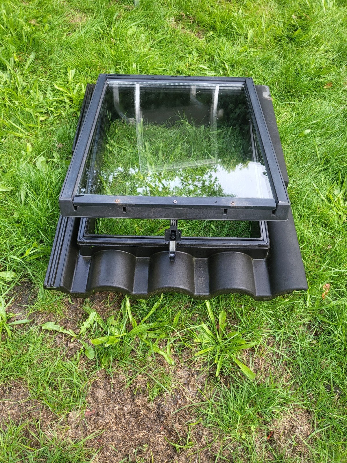 Dakraam kunststof aluminium merk Ubbink, Ophalen, Dakraam