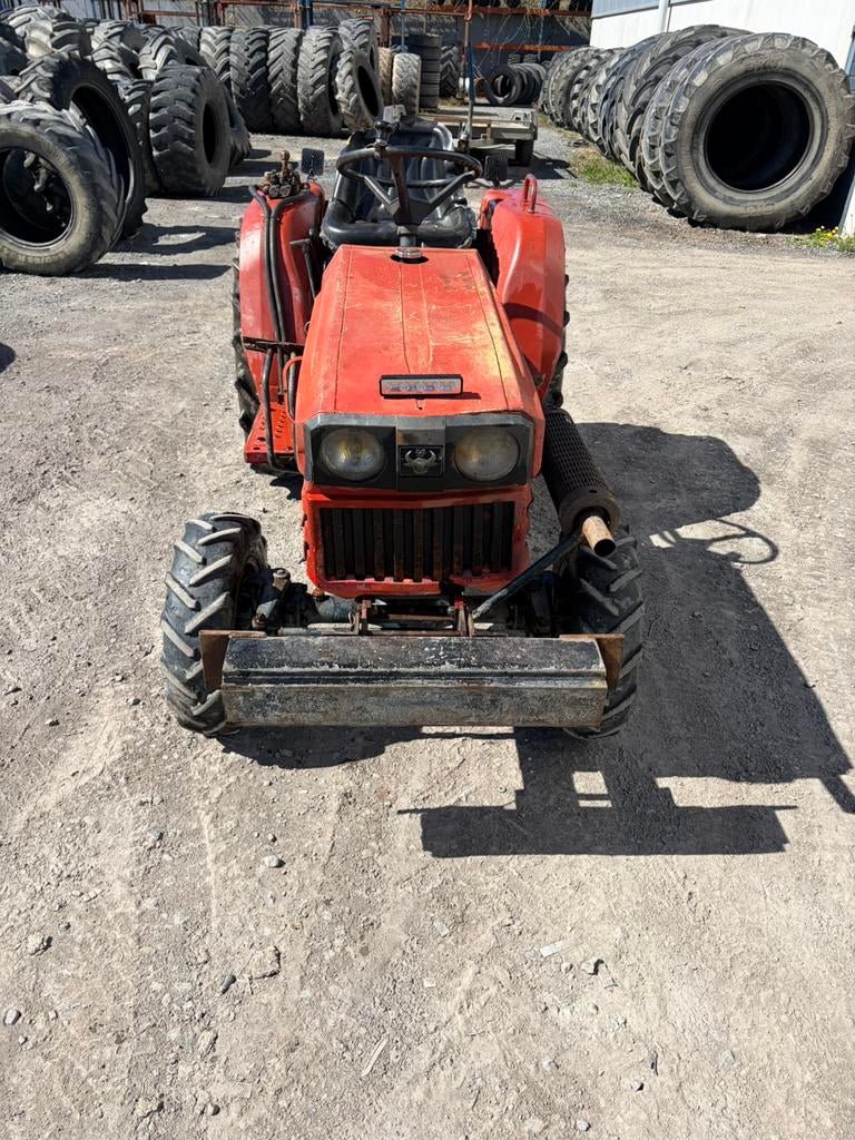 Tracteur kubota, Diensten en Vakmensen, Tuinmannen en Stratenmakers