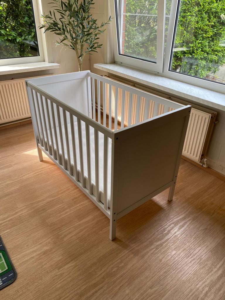 Babybedje ikea + matras, Ophalen, Zo goed als nieuw