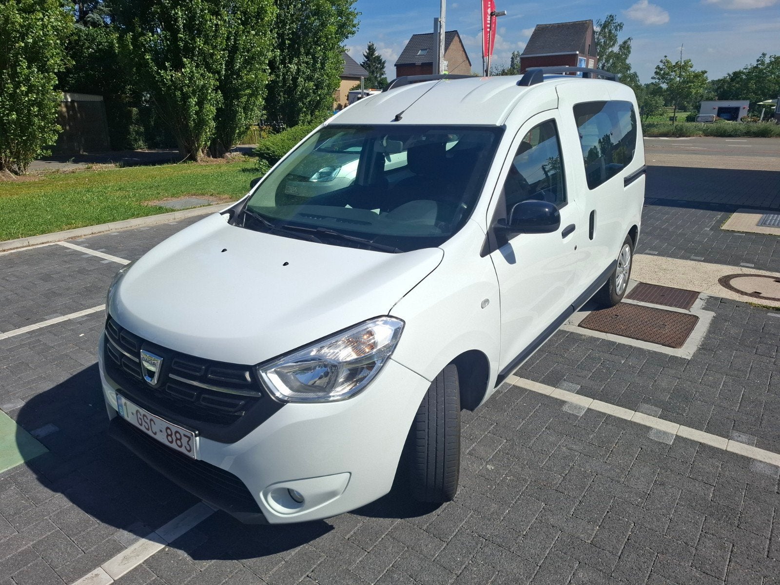 Dacia Dokker- gekeurd- airco- Navigatie, Autos, Dacia, Achat, Euro 6, Boîte manuelle, Tissu