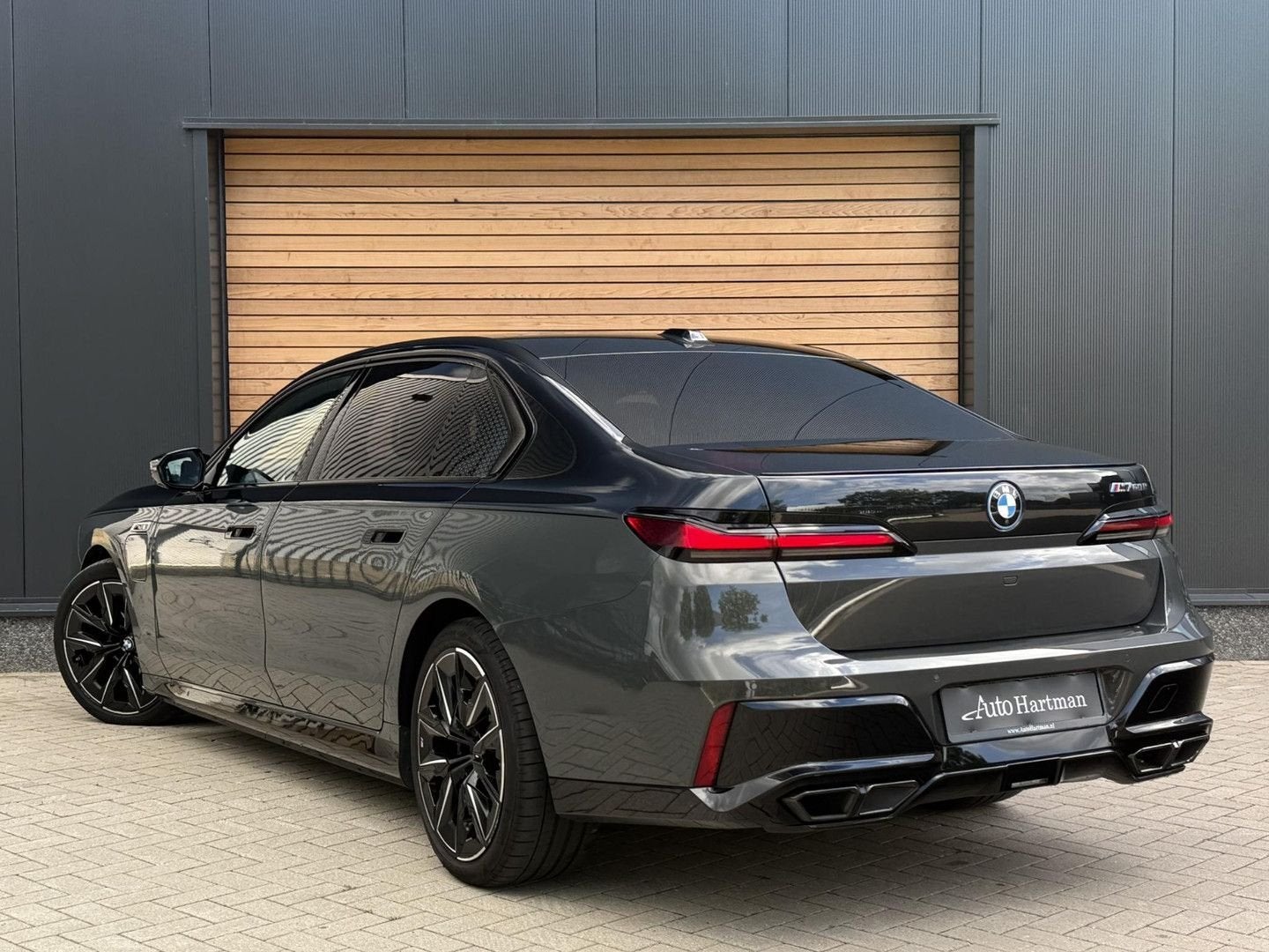 BMW M760 7-serie M760e xDrive REAR-ENTERTAINMENT|SKYLOUNGE|I, Autos, BMW, Argent ou Gris, Achat, 22 kWh, Entreprise