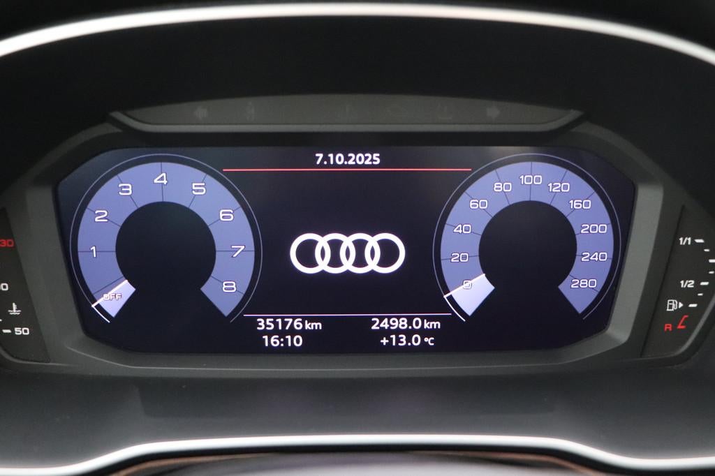 (1YEP484) AUDI Q3, Voorwielaandrijving, Stof, 110 kW, Zwart