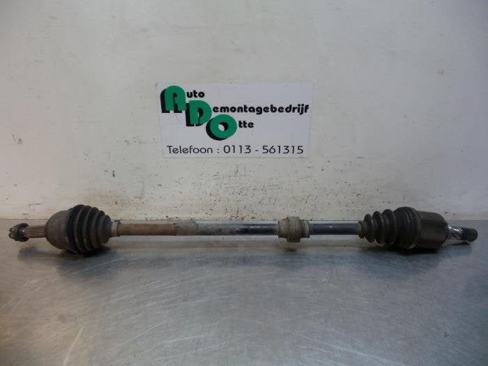Arbre de transmission avant droit d'un Nissan Micra (Micra 0, Autos : Pièces & Accessoires, Freins & Transmission, Nissan, Utilisé