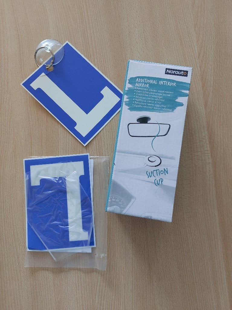 binnenspiegel auto + 2 "L" bordjes, Ophalen of Verzenden, Zo goed als nieuw