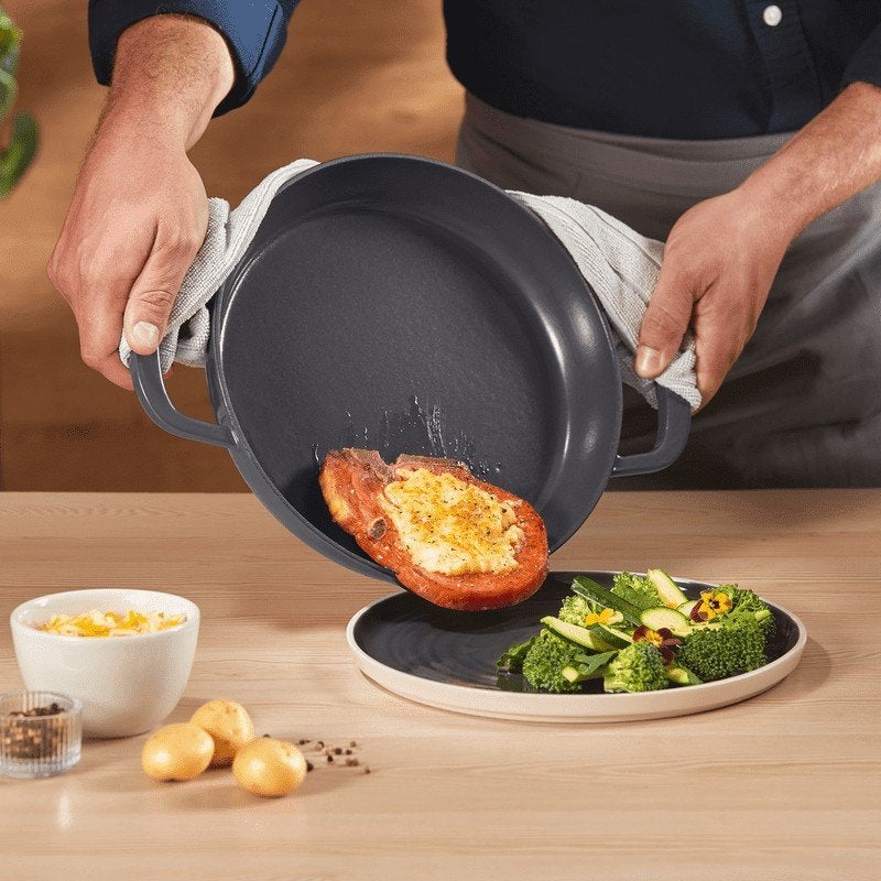 Tupperware Gietijzeren pan 26cm, Ophalen of Verzenden