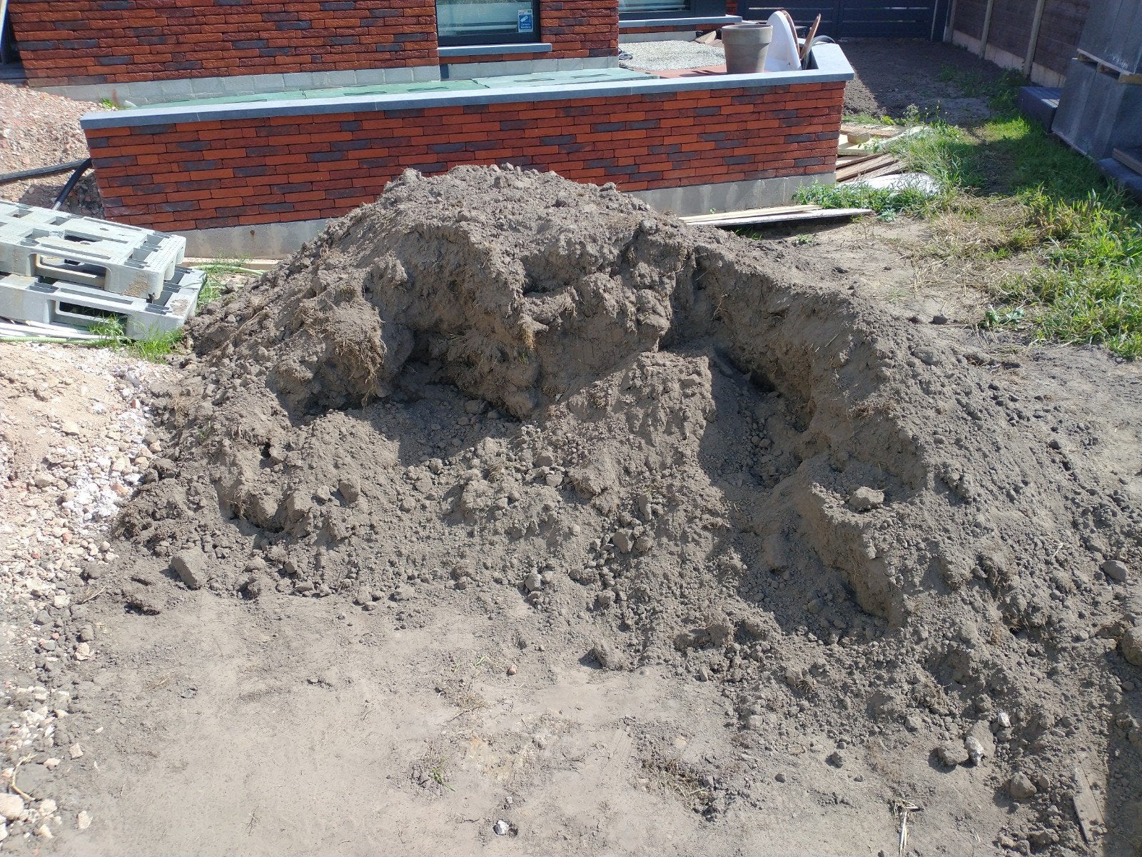zwarte grond gratis, Ophalen
