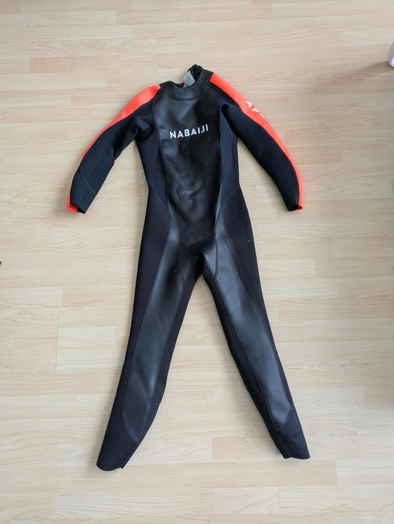 Wetsuit Nabaiji maat 40 zwart met feloranje mouwen, Ophalen, Wetsuit