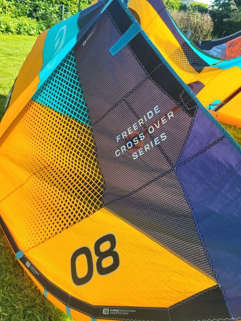 ELEVEIGHT RS V9 kite 8m – zo goed als nieuw, Sports nautiques & Bateaux, Kitesurf, Enlèvement, Comme neuf, 8 m², Kite