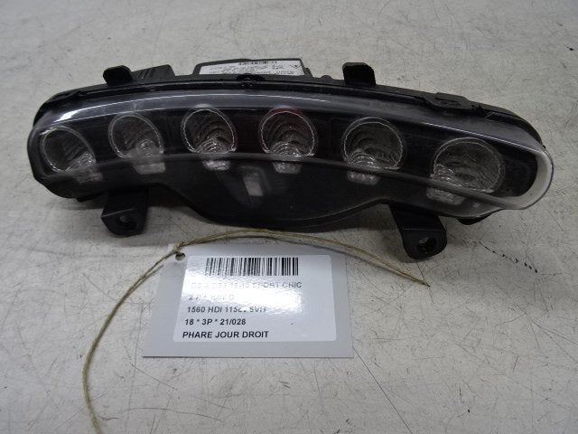 DAGRIJVERLICHTING RECHTS VOOR DS DS 3 (SA) (9671962180), Gebruikt, Overige automerken
