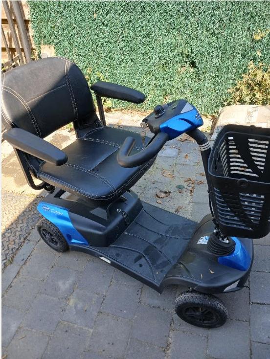 invalide scooter, Ophalen, Zo goed als nieuw, Invacare