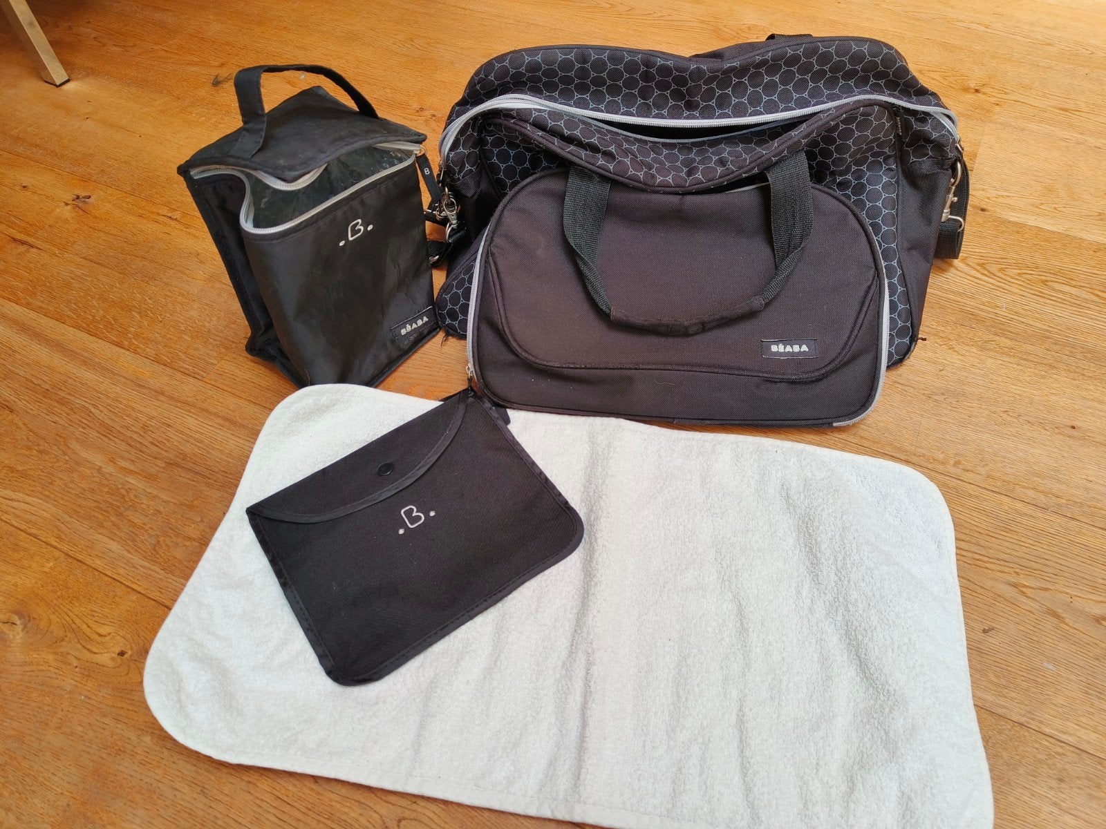 BÉBA sac, Enfants & Bébés, Sac à langer bébé, Enlèvement ou Envoi, Noir, Sac à langer, Poches supplémentaires