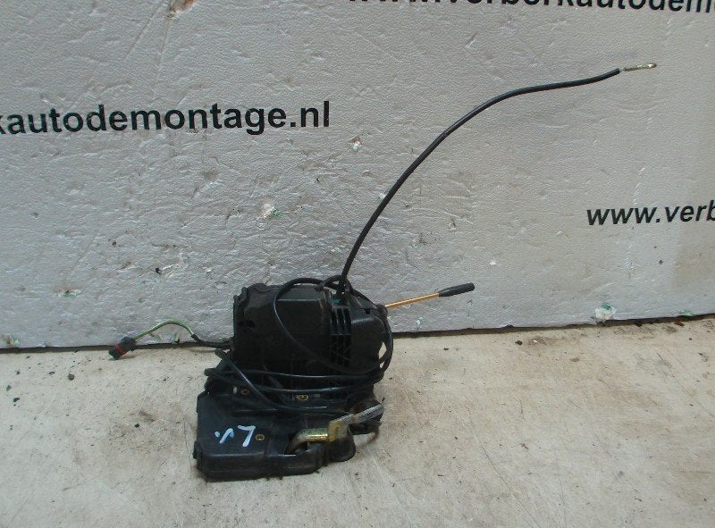 PORTIERSLOT LINKS VOOR Mercedes-Benz C Combi (S203), Gebruikt, Mercedes-Benz, Voor, Dialog.mb@mercedes-benz.com