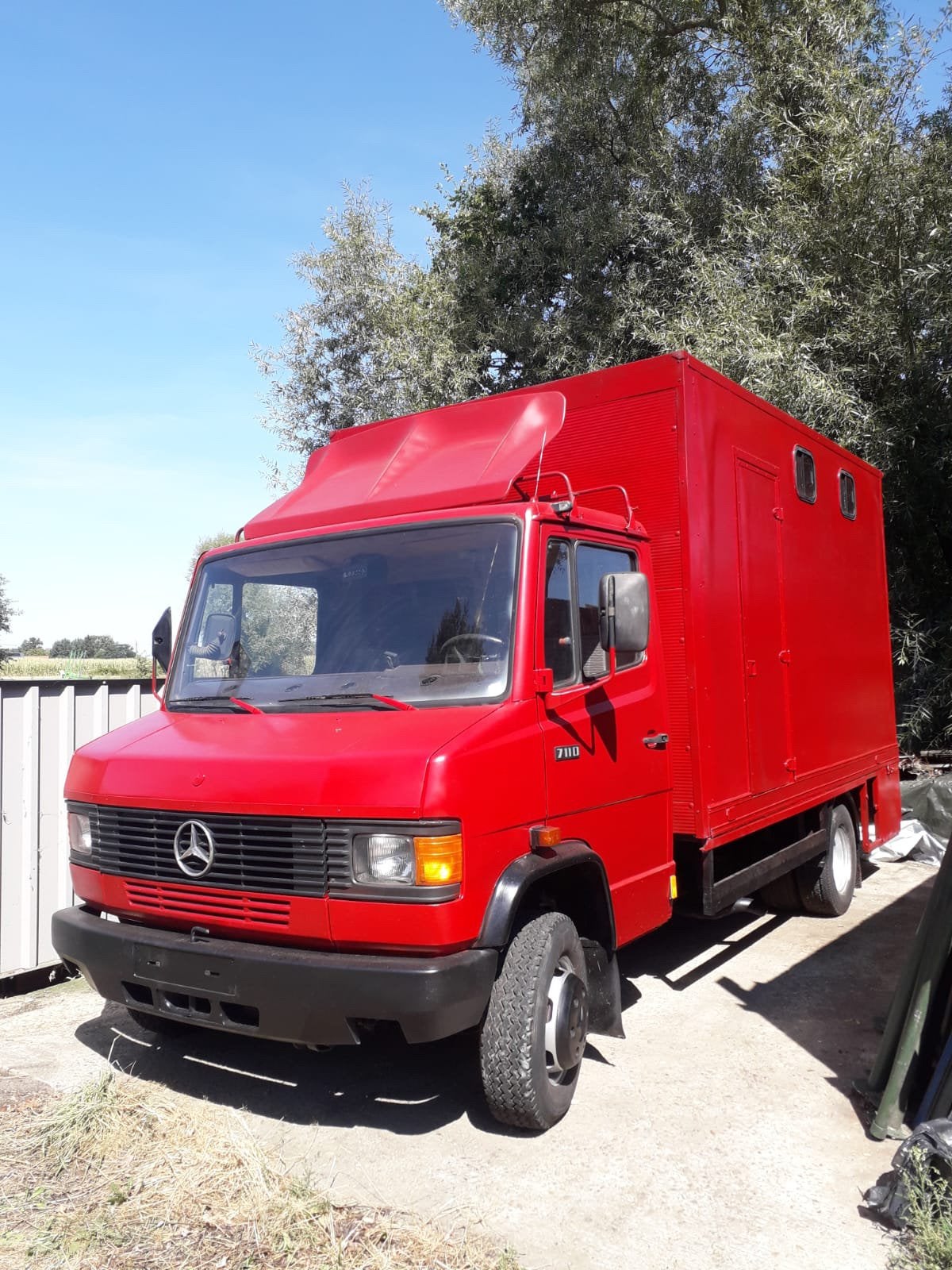 Mercedes 711, Mercedes-Benz, Diesel, Particulier, Te koop