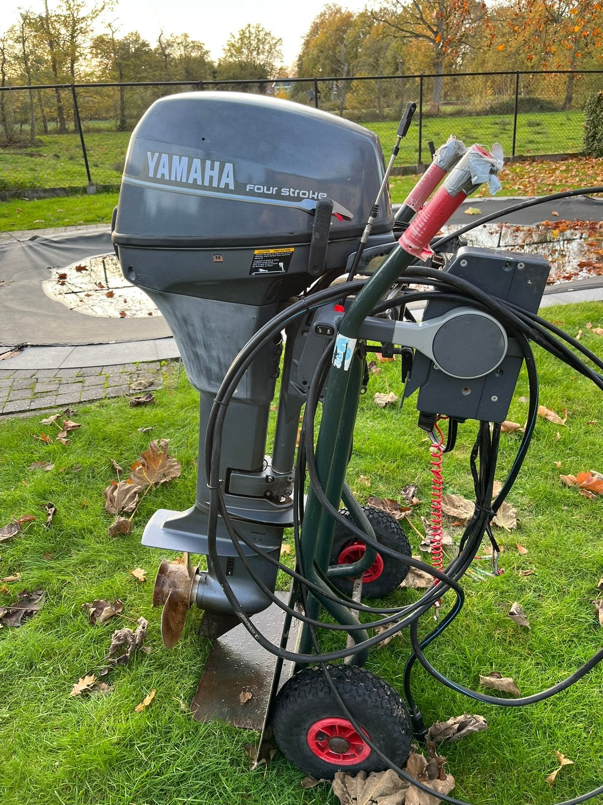 Yamaha 8 pk 4-tact buitenboordmotor, Ophalen, Gebruikt, Met afstandsbediening