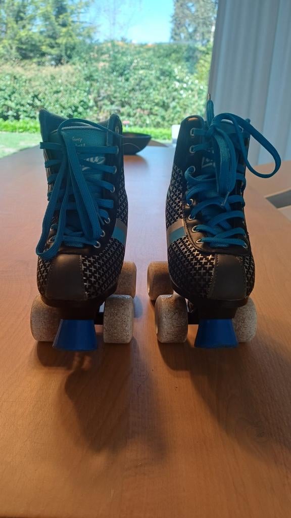 Soy luna rolschaatsen, Enlèvement, Utilisé, Enfants