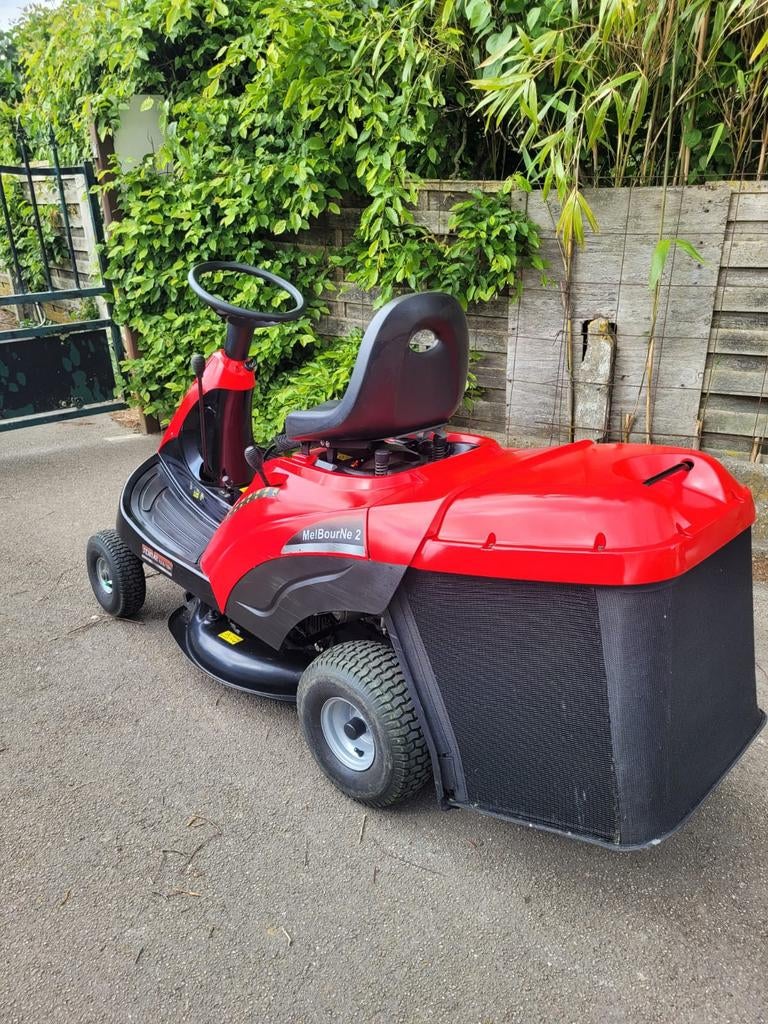 Hydrostatische zitmaaiertrekker — Uitstekende staat, Tuin en Terras, Zitmaaiers, Ophalen, Opvangbak