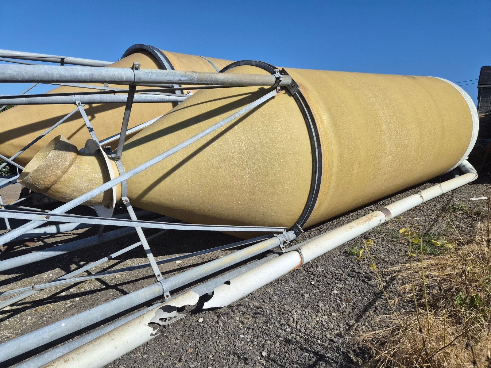 SILO POLYESTER: 8,5 tonnes., Enlèvement ou Envoi