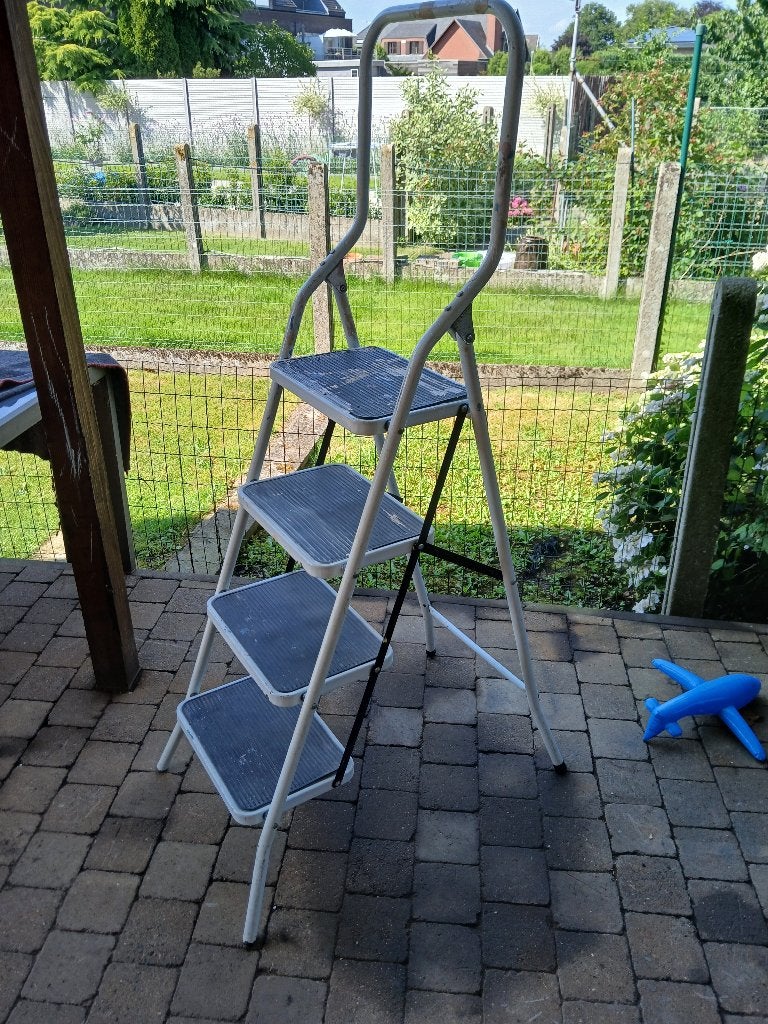 TRAPLADDER 4  TREDEN, Doe-het-zelf en Bouw, Ophalen