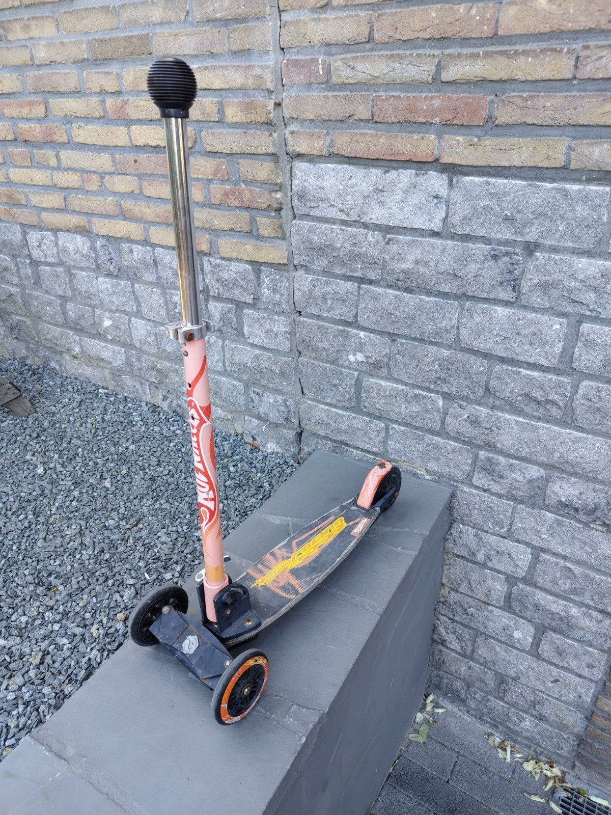 trottinette spéciale à fonctionnement fluide, Enlèvement