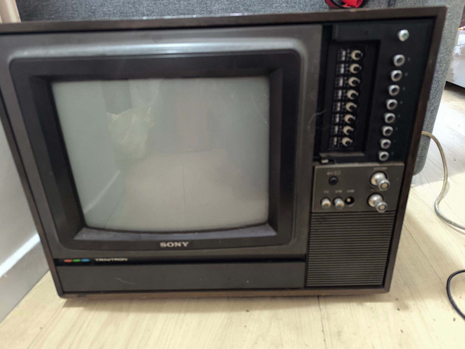 vintage Sony Trinitron CMV CRT televisie, Antiquités & Art, Antiquités | TV & Hi-Fi, Enlèvement ou Envoi